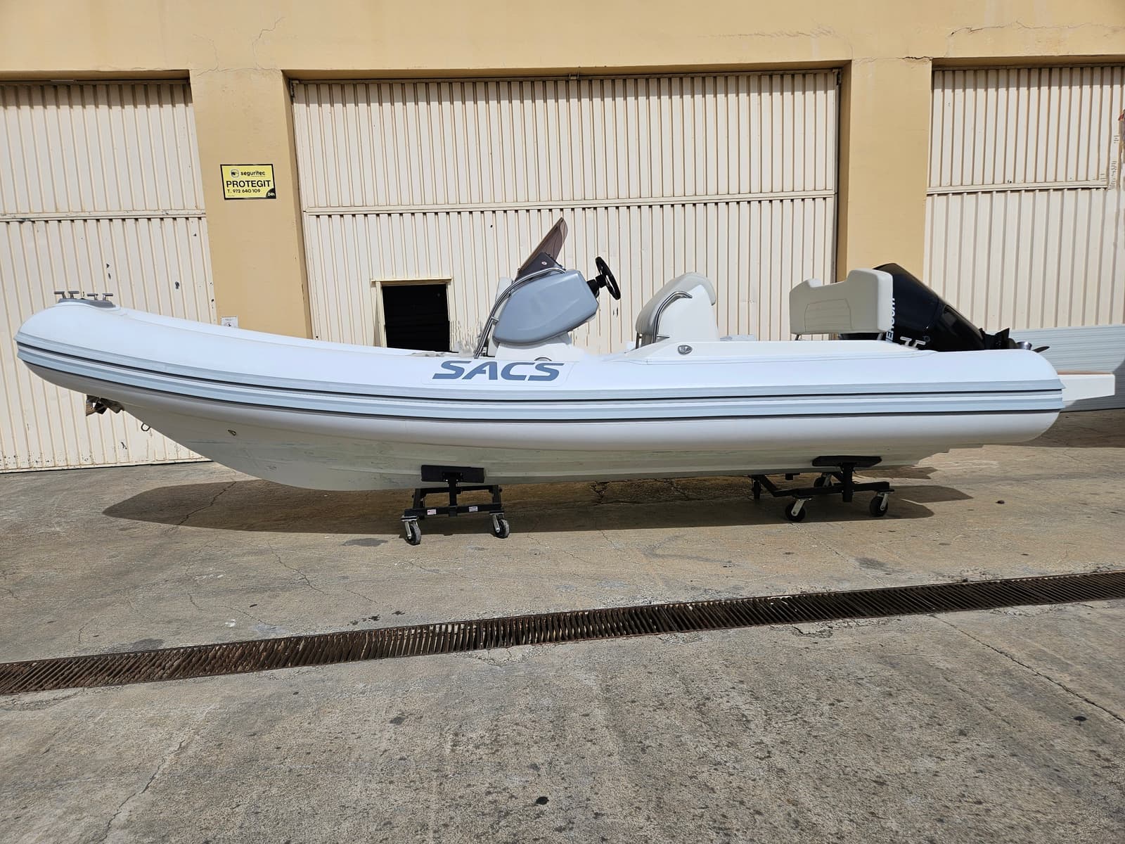 sacs strider 700