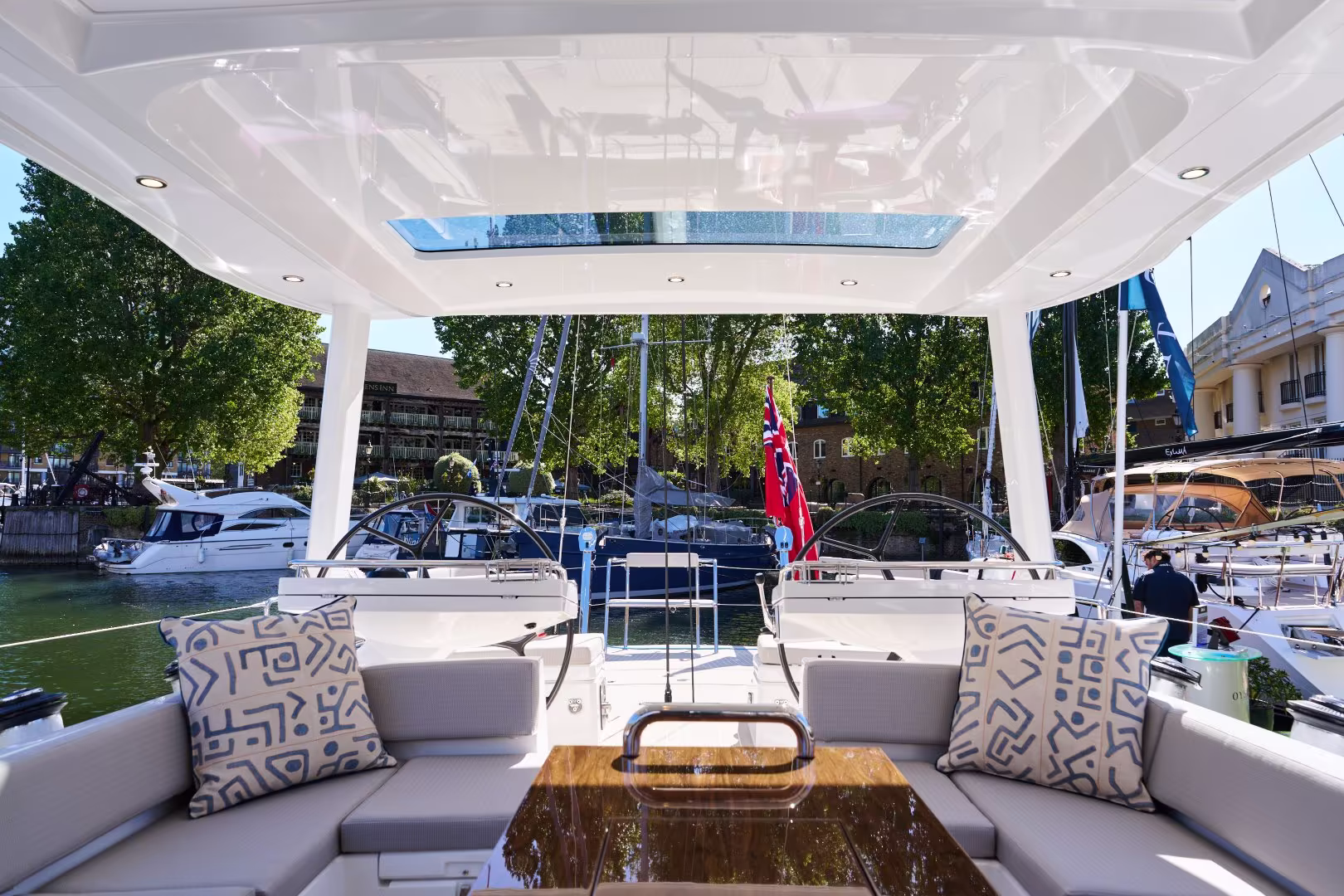 Oyster Yachts Präsentiert Seine Nächste Evolution Beim Annual Private View Event in London - Nicht kategorisiert - Nautische Nachrichten
