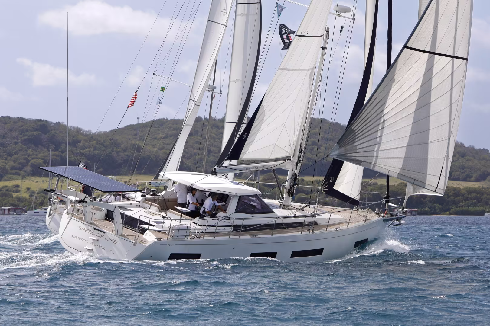 Découvrez l’Amel 50 : Le Voilier Bluewater Définitif pour vos Aventures au Large - Non catégorisé - Actualité nautique